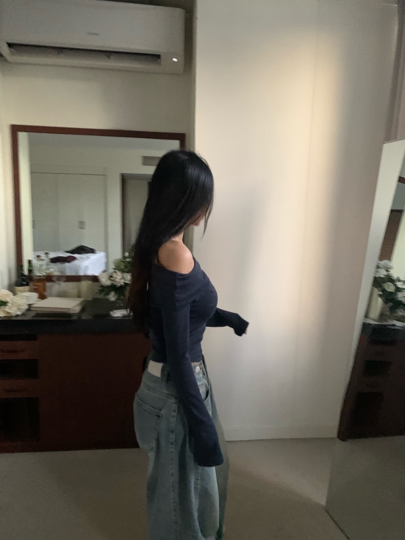 OKIE東大門直郵女裝新品休閑人氣真品推薦長袖T恤羊毛露肩OKIE長袖T恤
