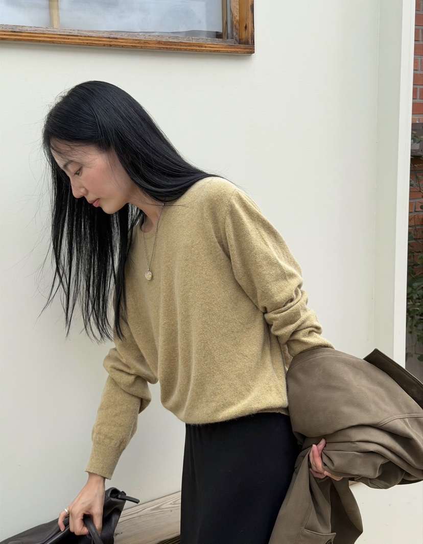 AMY GRACE-A東大門直郵女士新款推薦針織衫不含內搭浣熊AMY GRACE針織衫圖色2