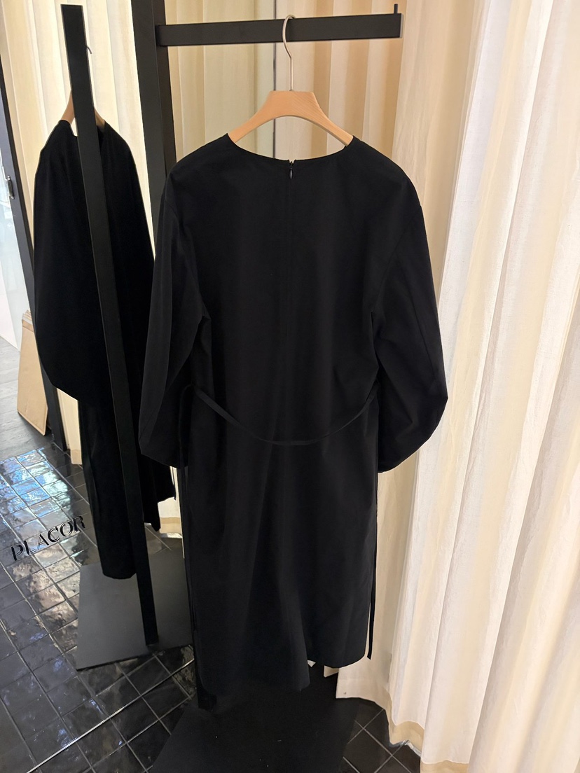 REGULARLY/PLACOR東大門直郵女裝新款時尚連衣裙含腰繩V領REGULARLY/PLACOR連衣裙