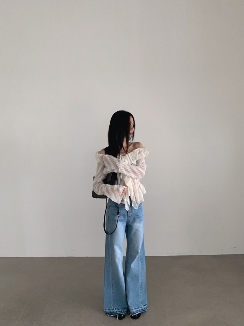 VERANDA韓國代購女裝新品真品時尚推薦襯衫蕾絲衫不對稱褶邊VERANDA襯衫/蕾絲衫