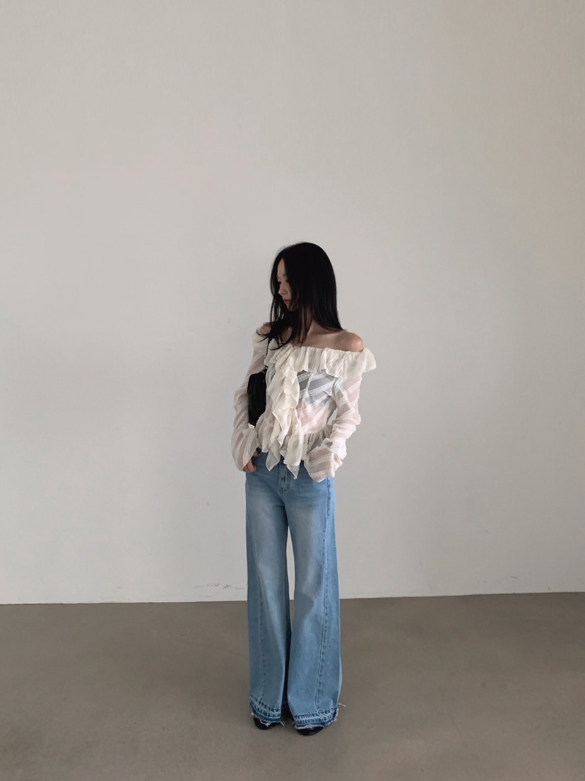 VERANDA韓國代購女裝新品真品時尚推薦襯衫蕾絲衫不對稱褶邊VERANDA襯衫/蕾絲衫