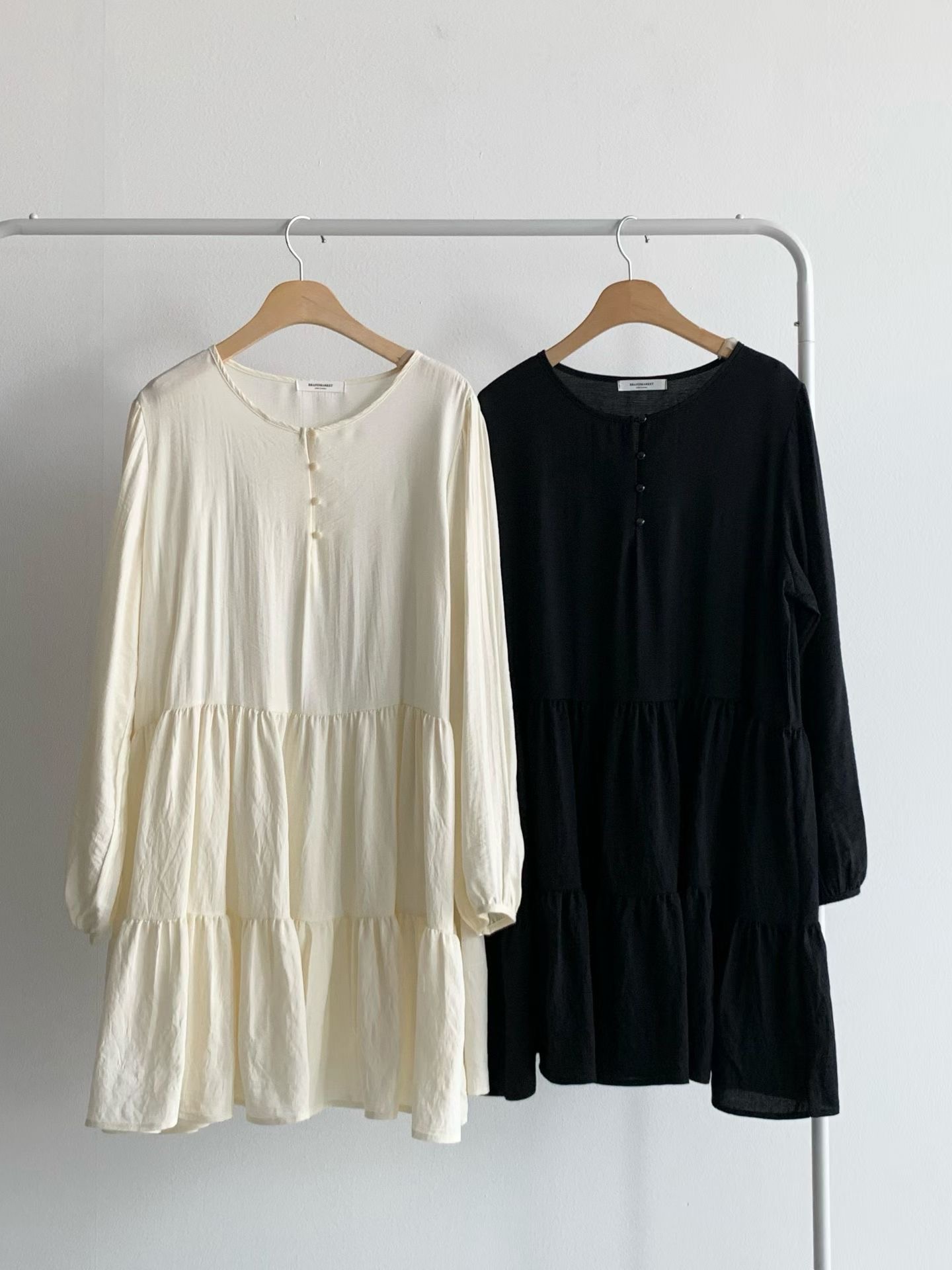 BRAND MARKET-브랜드마켓-T韓國直郵女裝新款熱賣連衣裙BRAND MARKET-2件起連衣裙圖色2左二色