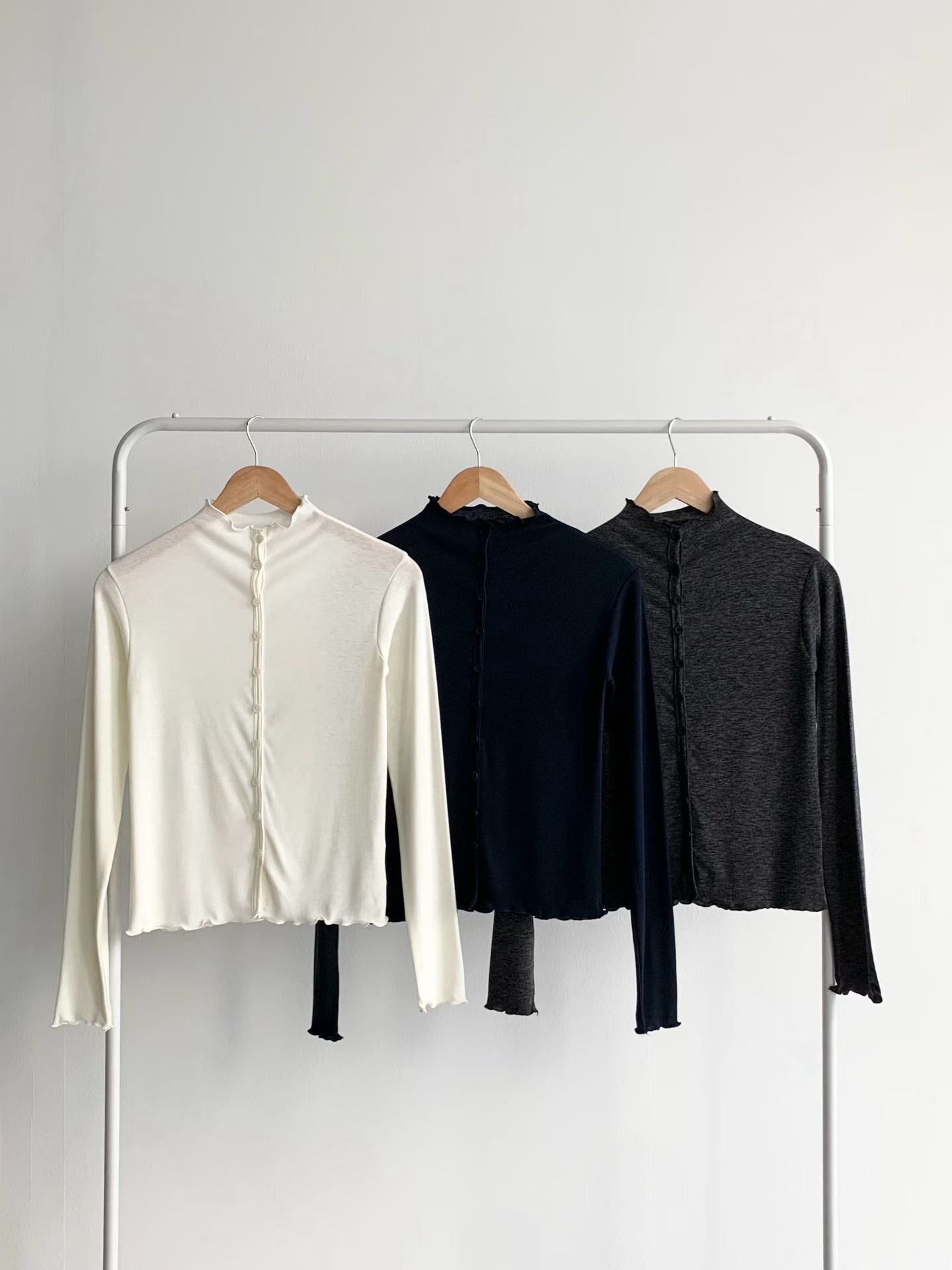 BRAND MARKET-브랜드마켓-T韓國代購女士新品真品長袖T恤高領紐扣BRAND MARKET-2件起長袖T恤圖色2左二色