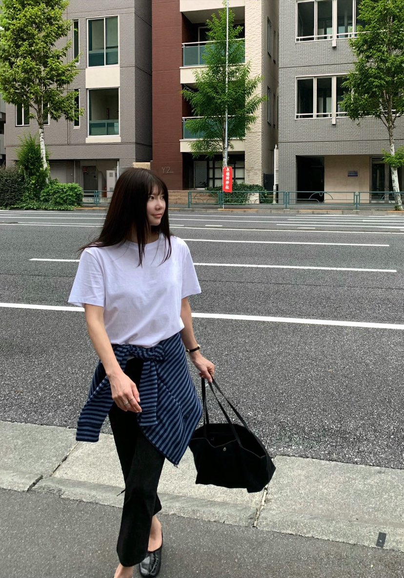 空韓國直郵女裝新品時尚真品休閑熱賣人氣推薦T恤空T恤