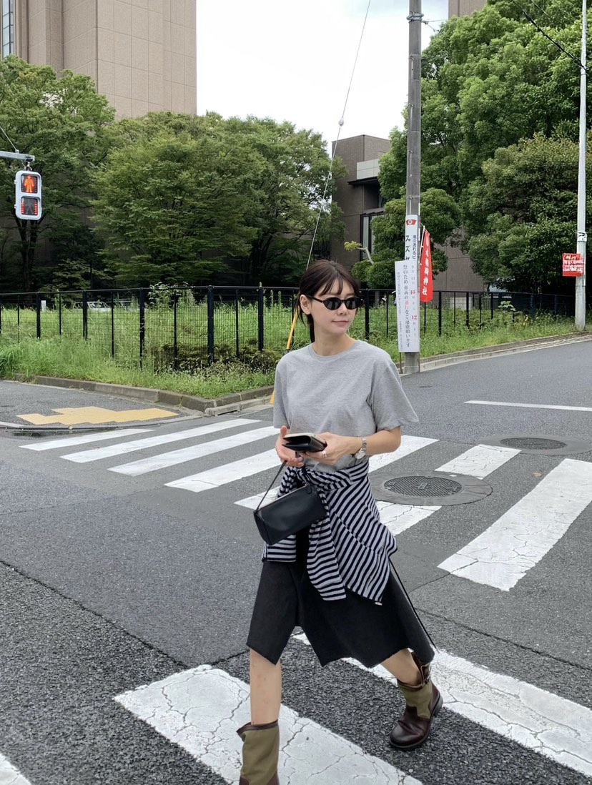 空韓國直郵女裝新品時尚真品休閑熱賣人氣推薦T恤空T恤