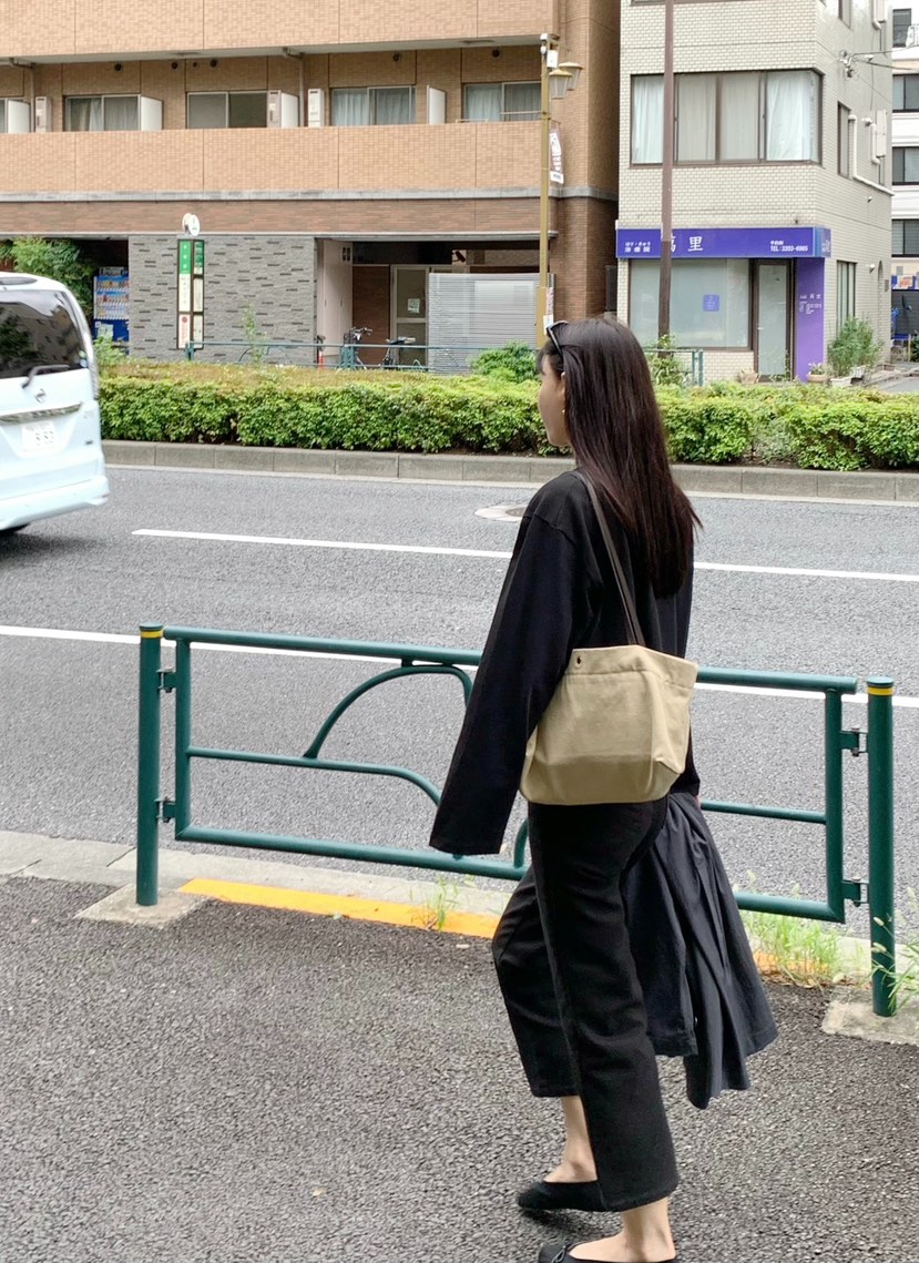 空東大門實拍女裝新品推薦時尚休閑人氣真品熱賣長袖T恤空長袖T恤