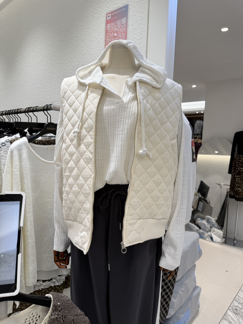 RUNWAY-런웨이韓國直郵女士新品真品人氣時尚熱賣馬甲絎縫RUNWAY馬甲