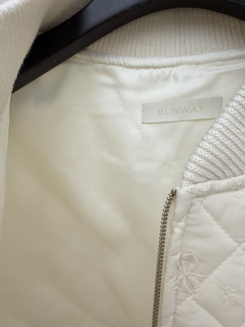 RUNWAY-런웨이韓國直郵女士新品真品人氣時尚熱賣馬甲絎縫RUNWAY馬甲