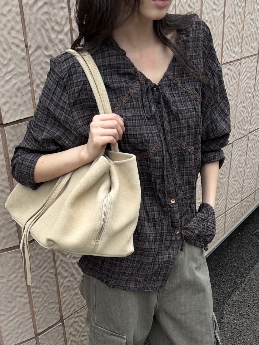 PETOT東大門實拍女裝新款推薦休閑熱賣時尚人氣襯衫蕾絲衫PETOT襯衫/蕾絲衫