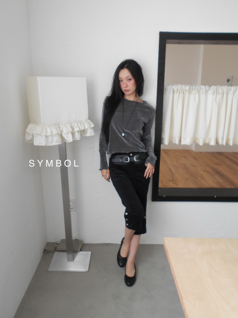 SYMBOL東大門直郵女士新款推薦時尚熱賣人氣長袖T恤天鵝絨SYMBOL長袖T恤