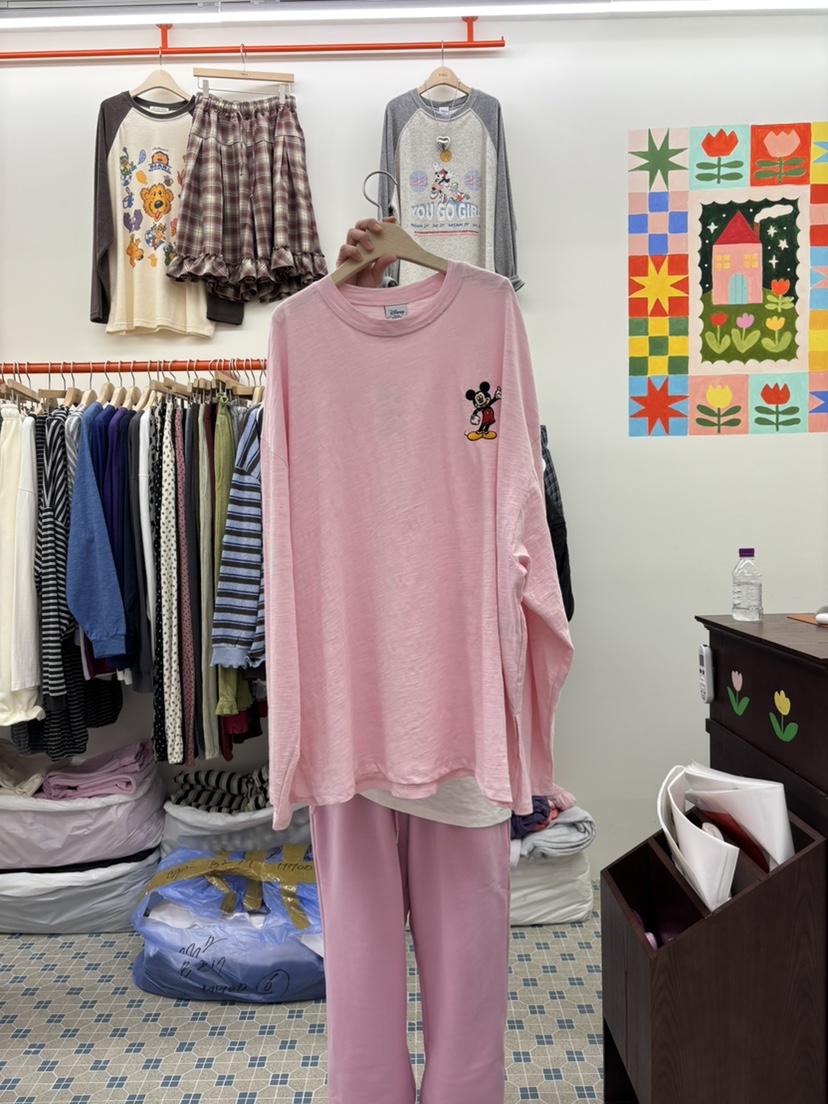 TOLL韓國代購女裝新品時尚真品推薦熱賣人氣長袖T恤米奇刺繡TOLL長袖T恤圖色1