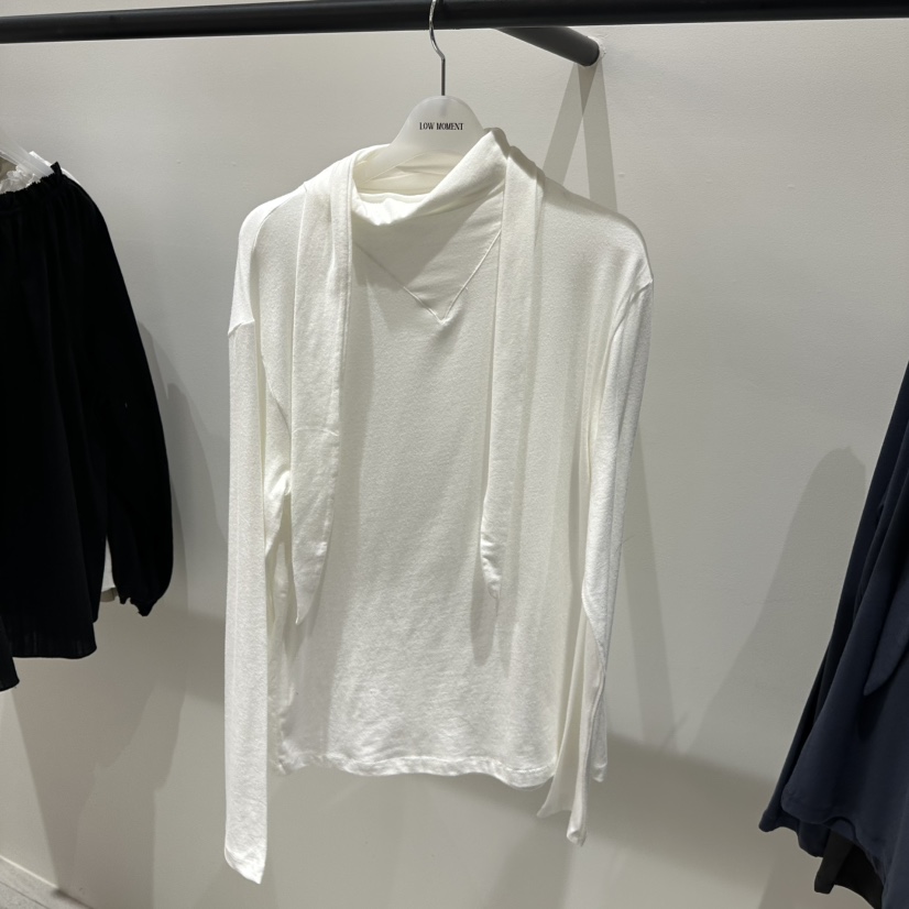LOW MOMENT韓國直郵女士新品休閑時尚人氣推薦真品長袖T恤LOW MOMENT長袖T恤圖色1