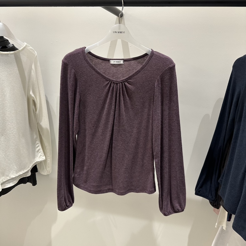 LOW MOMENT東大門直郵女裝新品休閑時尚真品熱賣長袖T恤LOW MOMENT長袖T恤圖色2