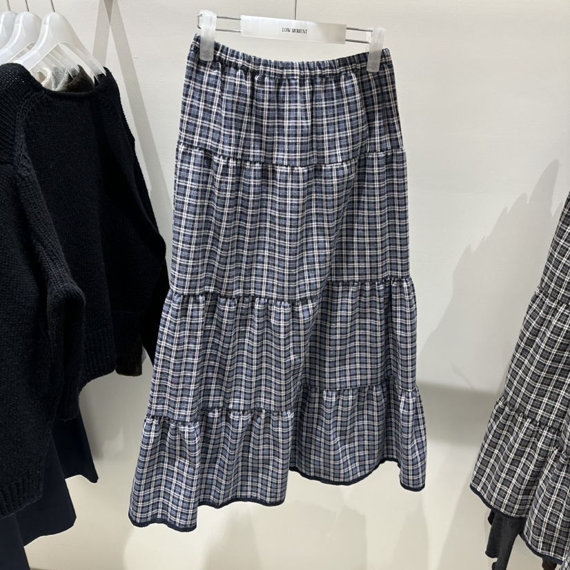 LOW MOMENT東大門實拍女士新品熱賣推薦時尚真品人氣長裙LOW MOMENT長裙圖色1