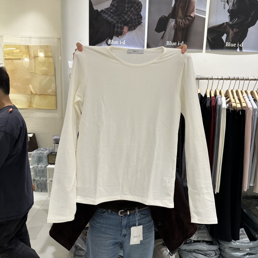 BLUEI-D/N SHARP東大門實拍女裝新款時尚休閑推薦長袖T恤Blue i-d/N SHARP長袖T恤圖色2