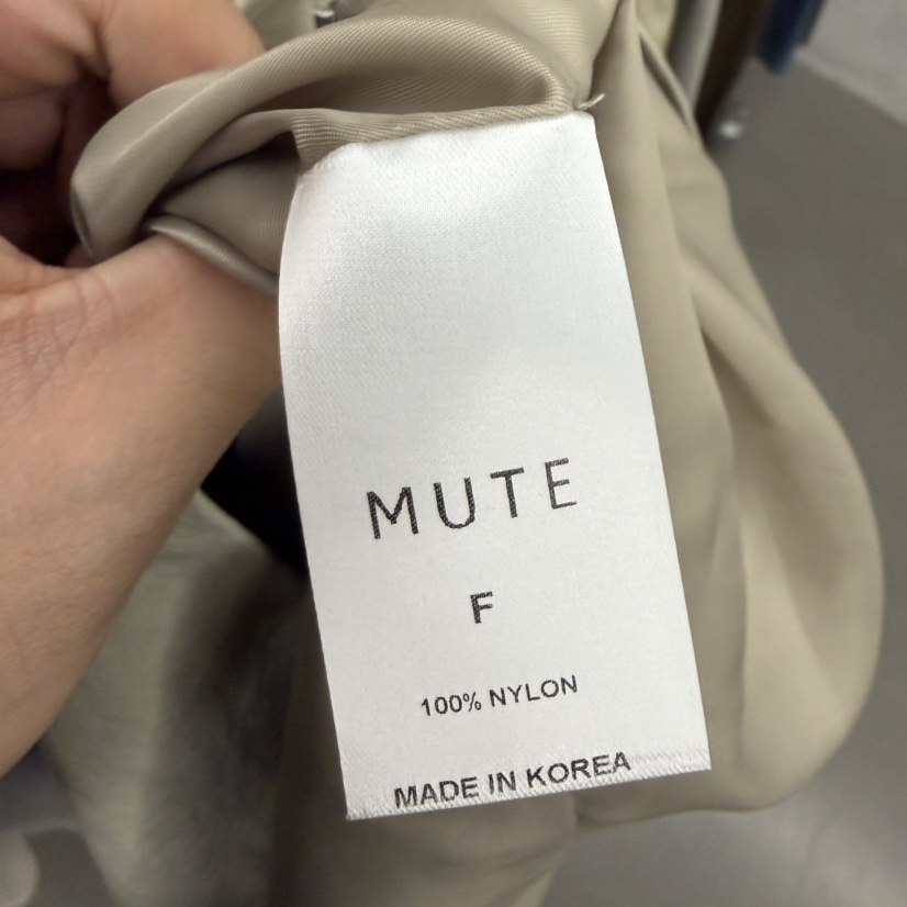 MUTE-P韓國直郵女裝新款真品人氣推薦休閑熱賣時尚長款風衣MUTE長款風衣