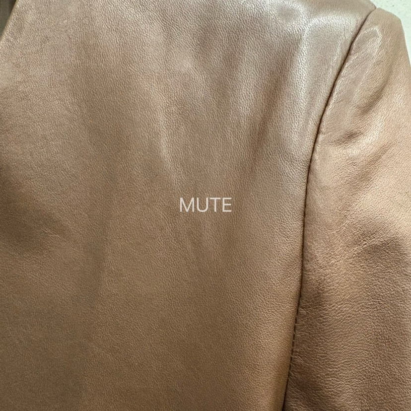 MUTE-P東大門代購女裝新品推薦時尚真品熱賣休閑皮衣皮革MUTE皮衣