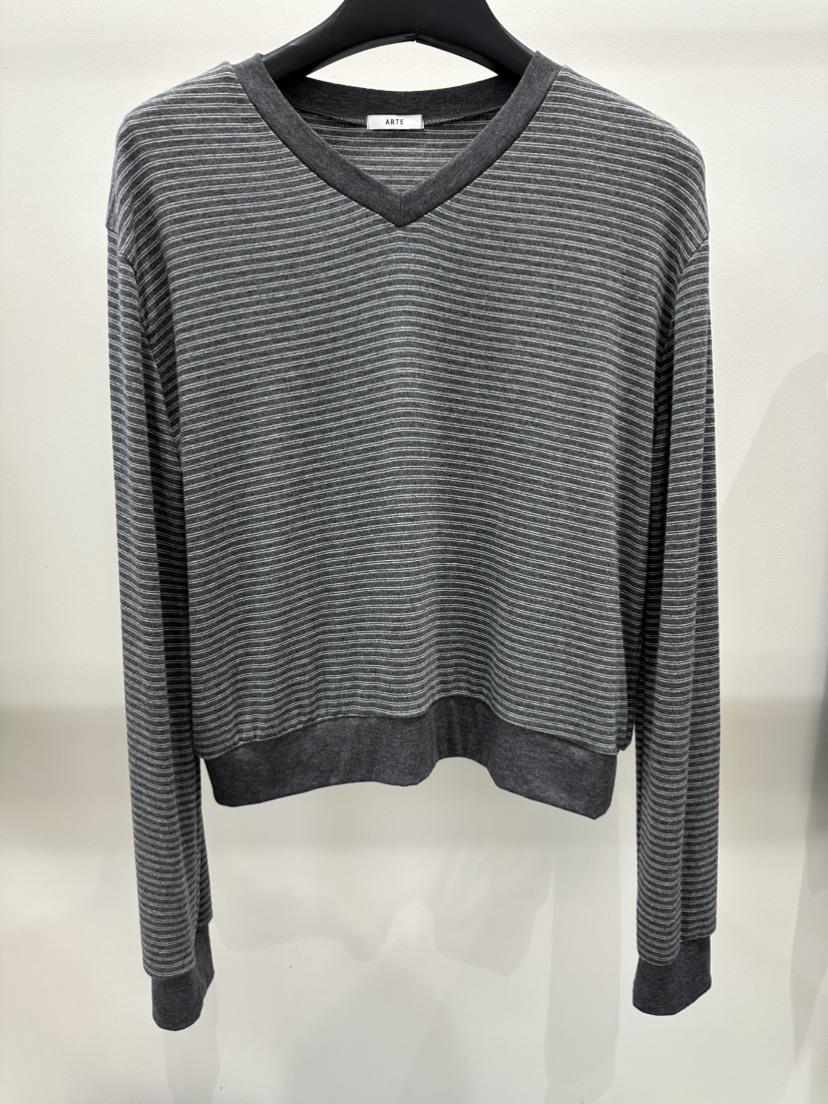 ARTE STUDIO/ATTENTION EDITORIAL東大門代購女士新品熱賣長袖T恤ARTE STUDIO/ATTENTION EDITORIAL長袖T恤圖色1