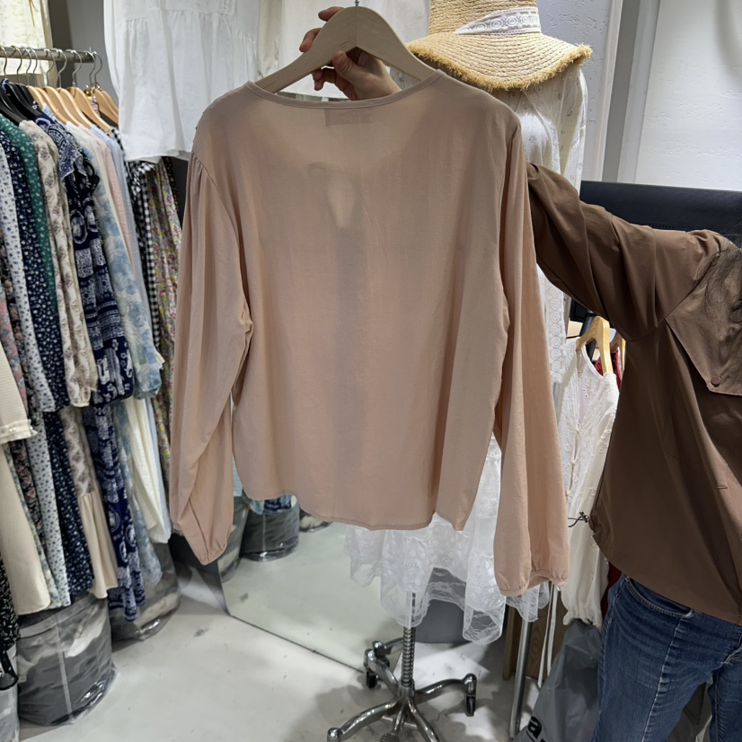 BIKINI東大門實拍女裝新品熱賣真品休閑時尚推薦襯衫蕾絲衫BIKINI襯衫/蕾絲衫