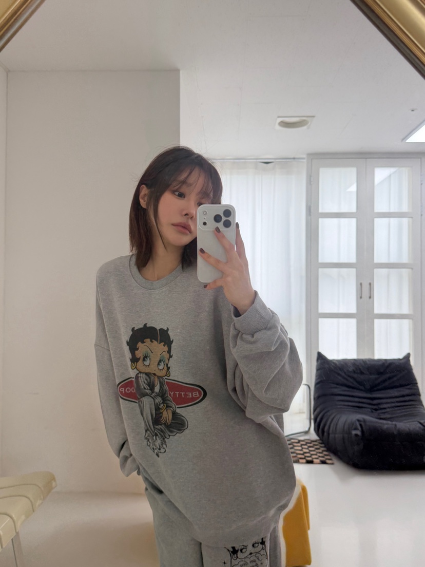 ODD FOCOUS東大門實拍女士新款時尚熱賣真品人氣推薦衛衣ODD FOCOUS衛衣