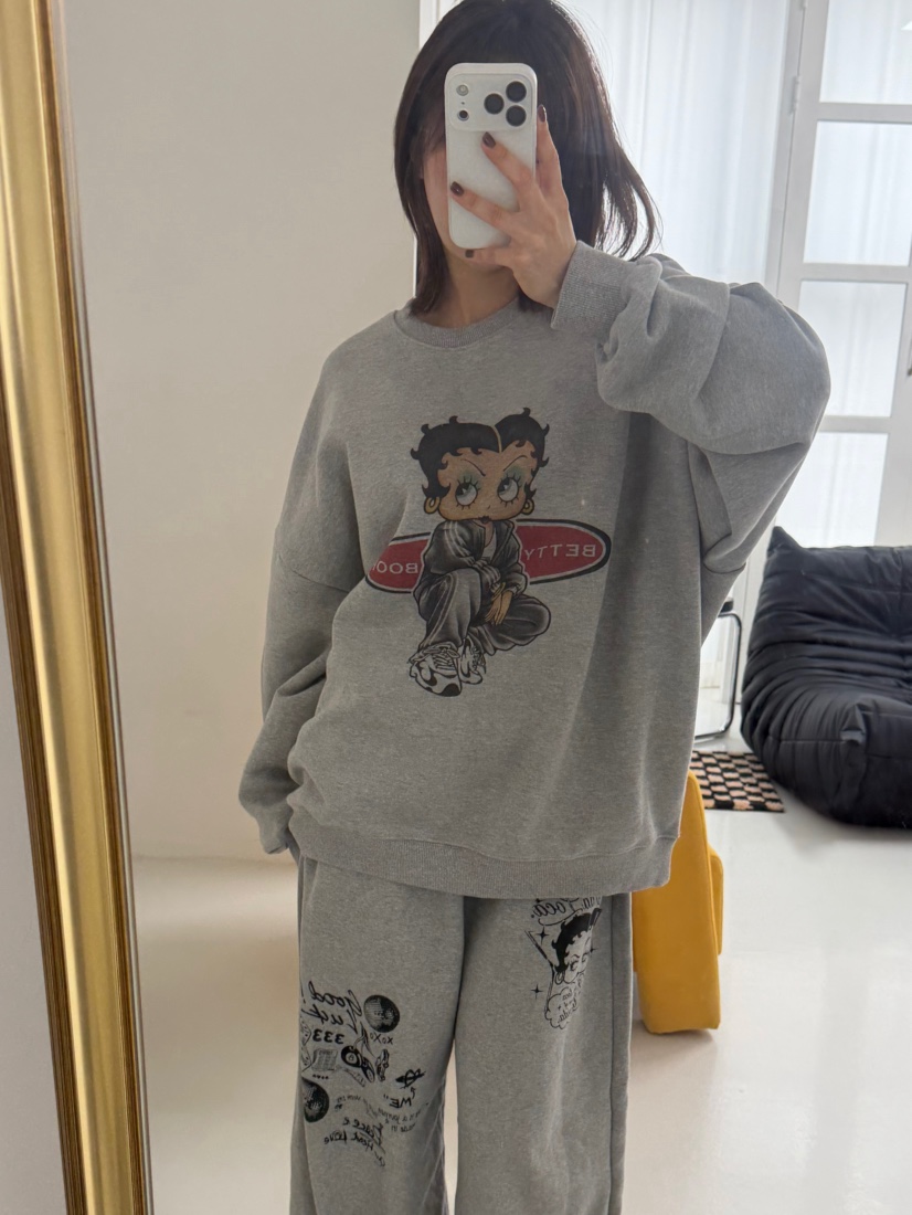 ODD FOCOUS東大門實拍女士新款時尚熱賣真品人氣推薦衛衣ODD FOCOUS衛衣