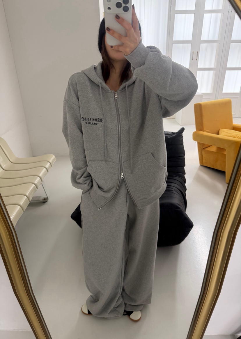 ODD FOCOUS東大門實拍女裝新款推薦人氣衛衣連帽拉鏈衫圓領ODD FOCOUS衛衣