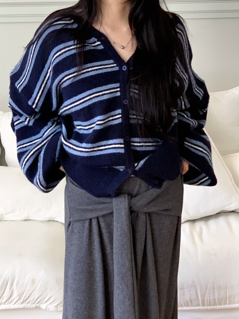 MOMENTUM韓國代購女裝新款真品人氣時尚推薦開衫復古條紋MOMENTUM開衫