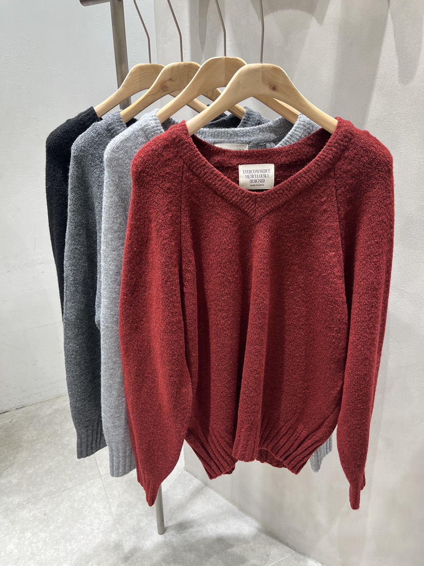 EVERCOMMERCE METICULOUSLY DESIGNED東大門實拍女士新品時尚針織衫EVERCOMMERCE METICULOUSLY DESIGNED針織衫