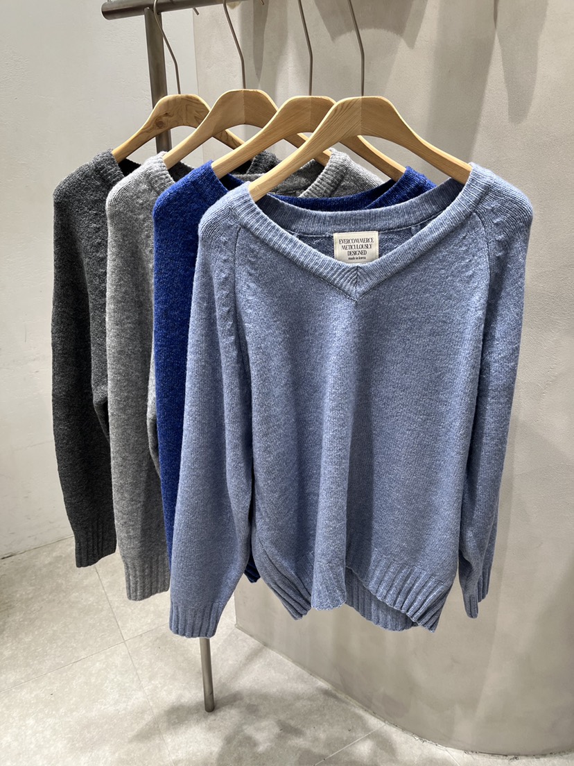 EVERCOMMERCE METICULOUSLY DESIGNED東大門實拍女士新品時尚針織衫EVERCOMMERCE METICULOUSLY DESIGNED針織衫