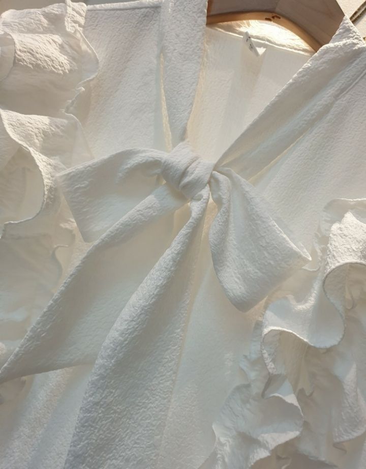 BLING BLING-S/RICO韓國代購女士新品熱賣襯衫蕾絲衫荷葉邊絲帶BLING BLING-S/RICO襯衫/蕾絲衫