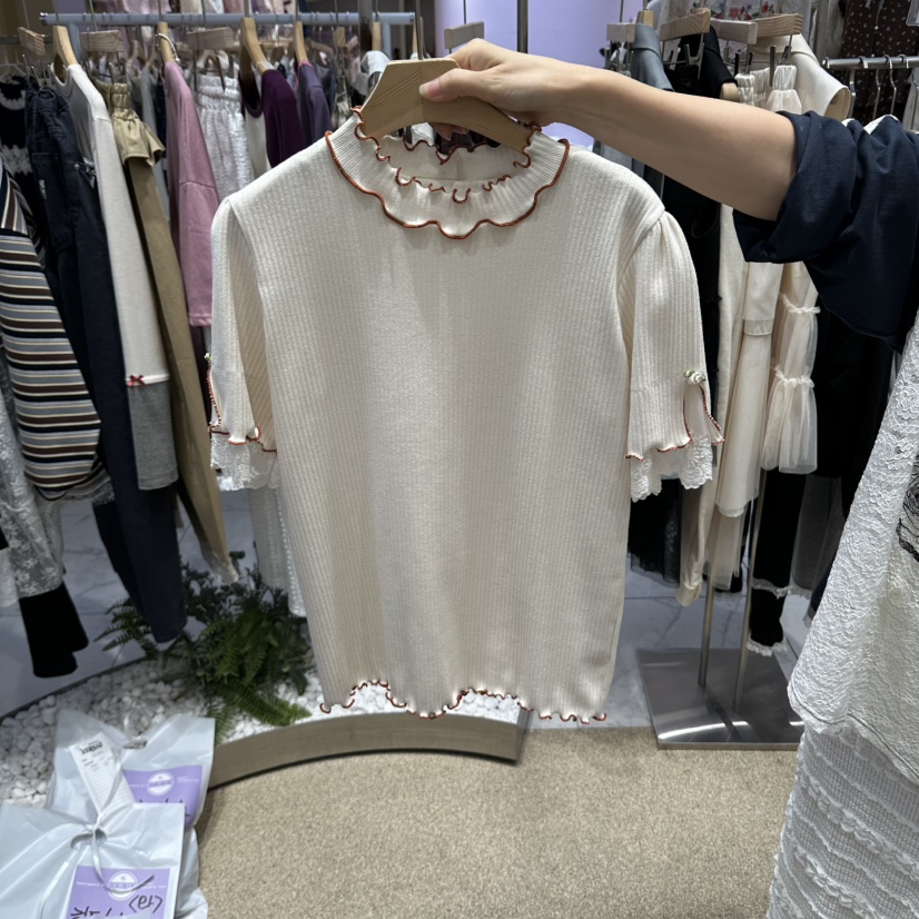 VIRUS東大門實拍女士新款真品時尚休閑推薦人氣熱賣T恤蕾絲VIRUST恤圖色1