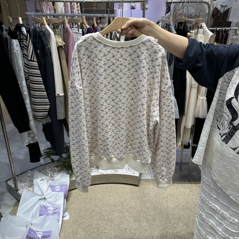 VIRUS東大門實拍女裝新款推薦時尚真品休閑熱賣長袖T恤小花VIRUS長袖T恤