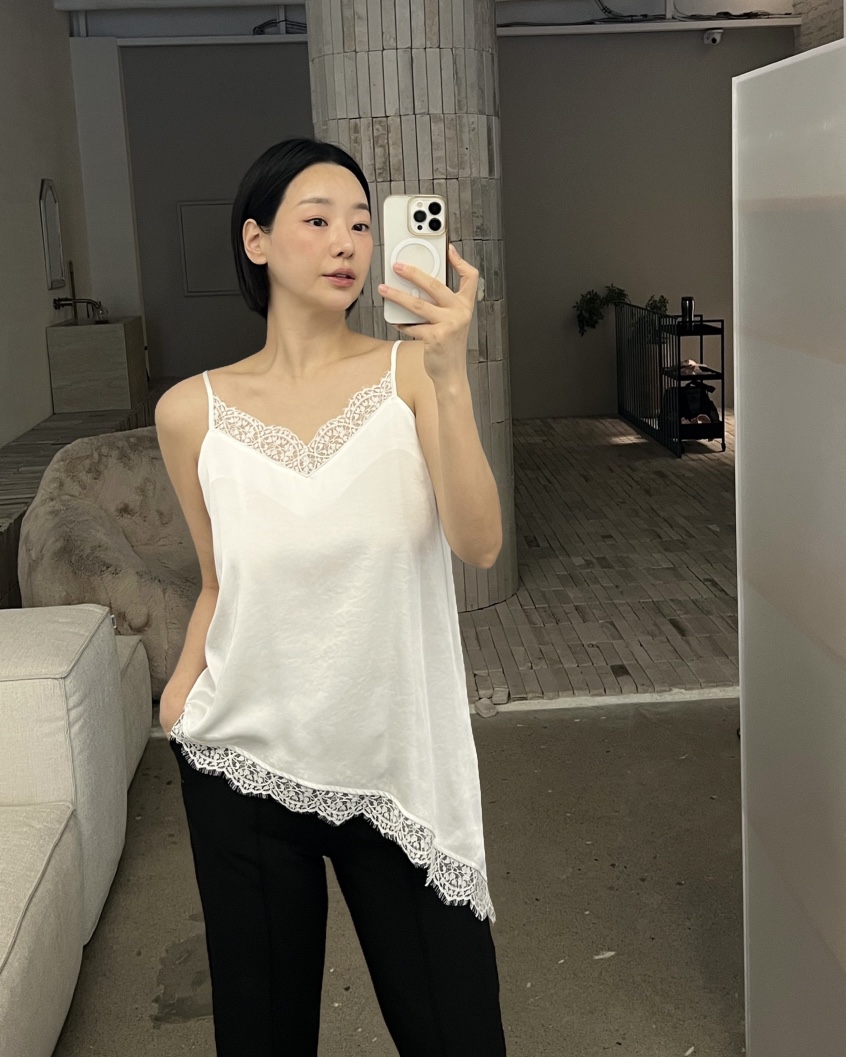VERNI韓國直郵女裝新款真品時尚人氣熱賣吊帶背心蕾絲無袖VERNI吊帶/背心
