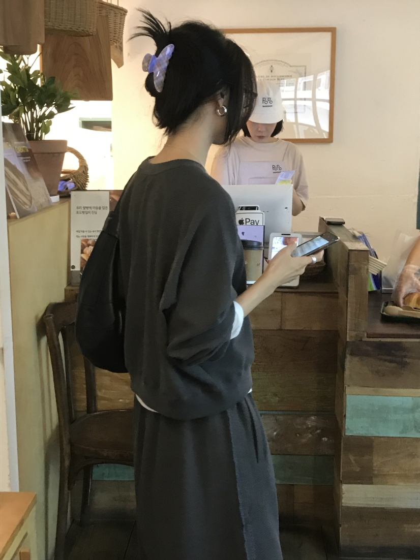 LOFN韓國代購女裝新款人氣熱賣推薦真品休閑時尚衛衣LOFN衛衣
