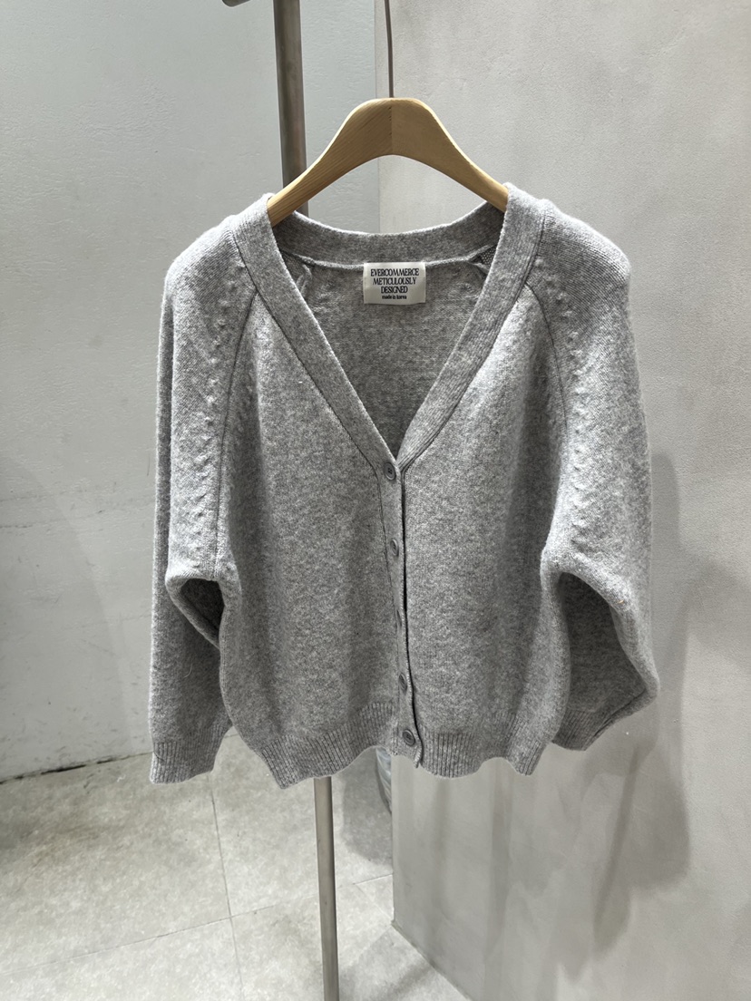 EVERCOMMERCE METICULOUSLY DESIGNED東大門直郵女士新品真品開衫棉質開衫EVERCOMMERCE METICULOUSLY DESIGNED開衫圖色6