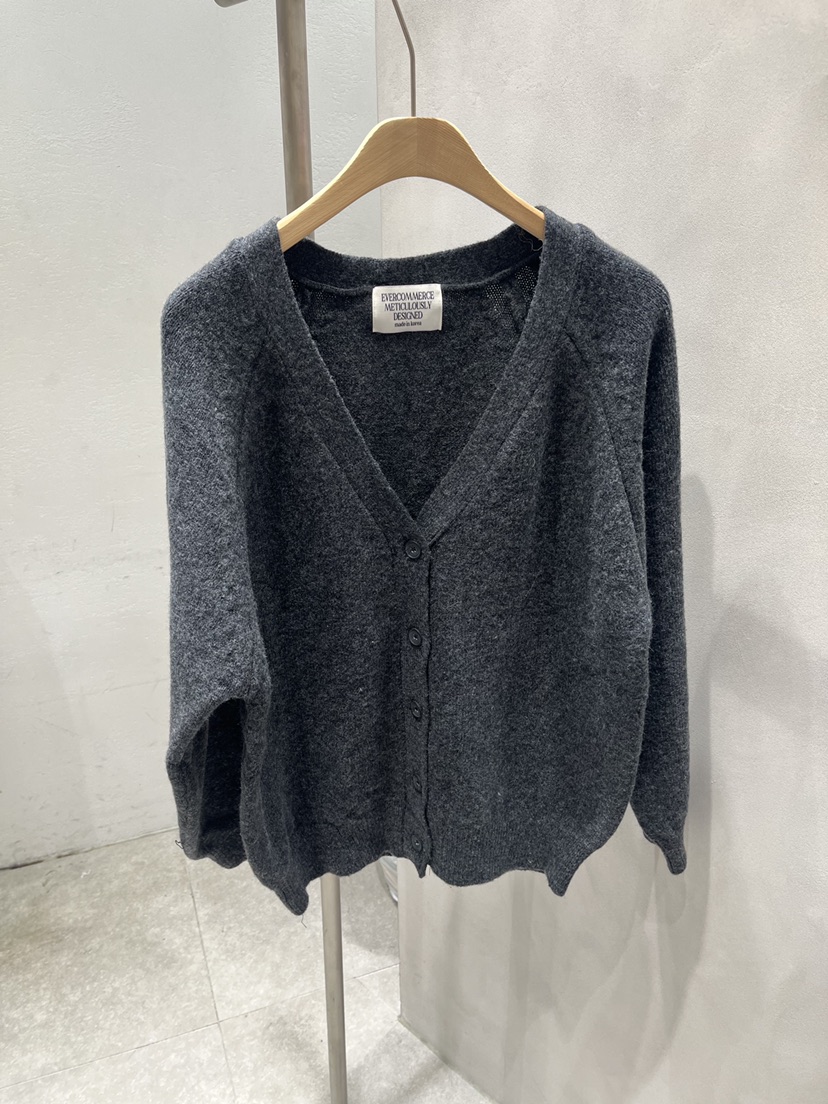 EVERCOMMERCE METICULOUSLY DESIGNED東大門直郵女士新品真品開衫棉質開衫EVERCOMMERCE METICULOUSLY DESIGNED開衫圖色7