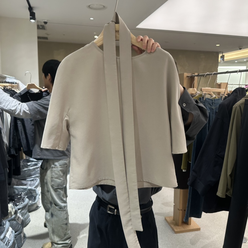 UTRE東大門代購女裝新品時尚真品人氣襯衫蕾絲衫含腰帶蓬松UTRE襯衫/蕾絲衫圖色1