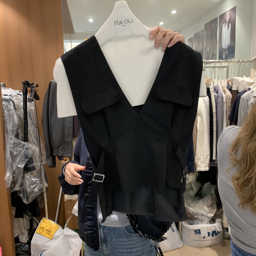 FLAT OGI東大門直郵女裝新品真品推薦熱賣吊帶背心不含內搭FLat OGI吊帶/背心圖色2