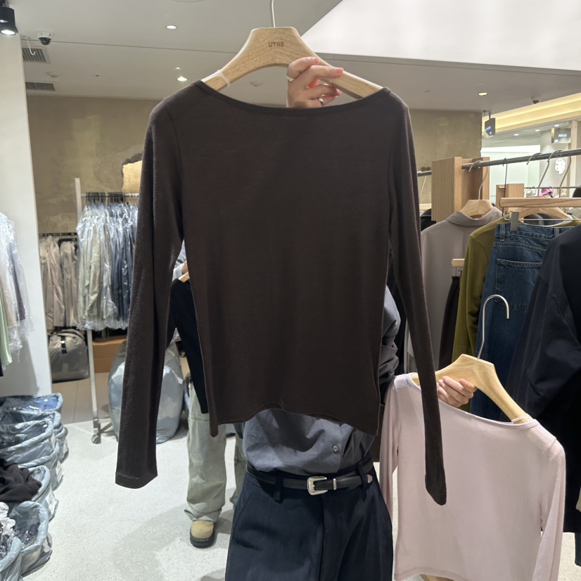 UTRE東大門實拍女士新款真品推薦熱賣時尚休閑長袖T恤船領UTRE長袖T恤圖色2