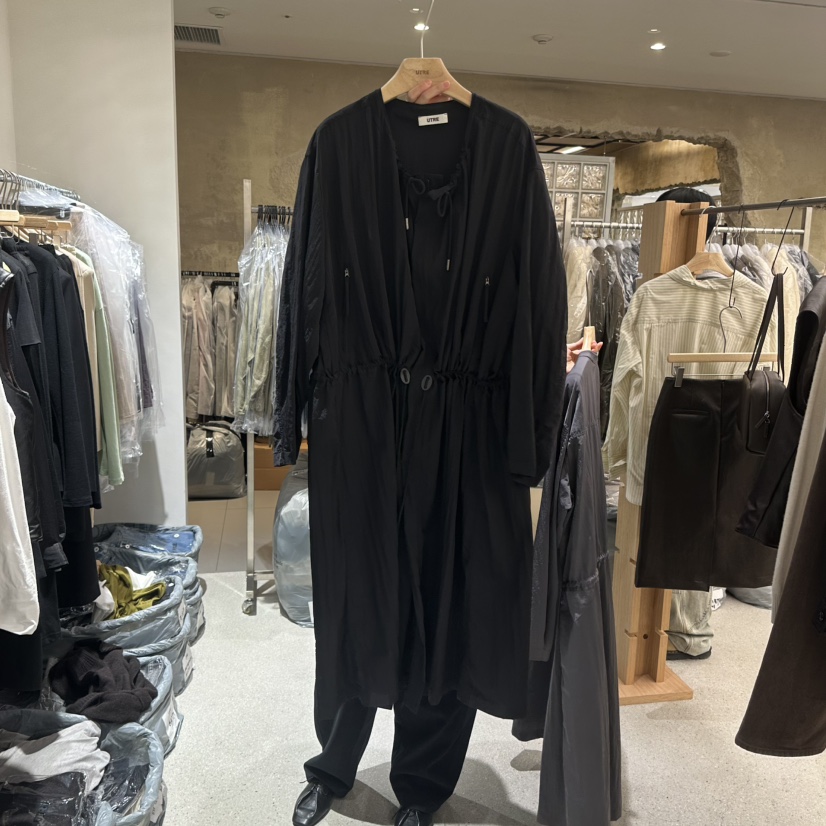 UTRE東大門代購女士新款時尚真品推薦人氣熱賣休閑長款風衣UTRE長款風衣圖色2