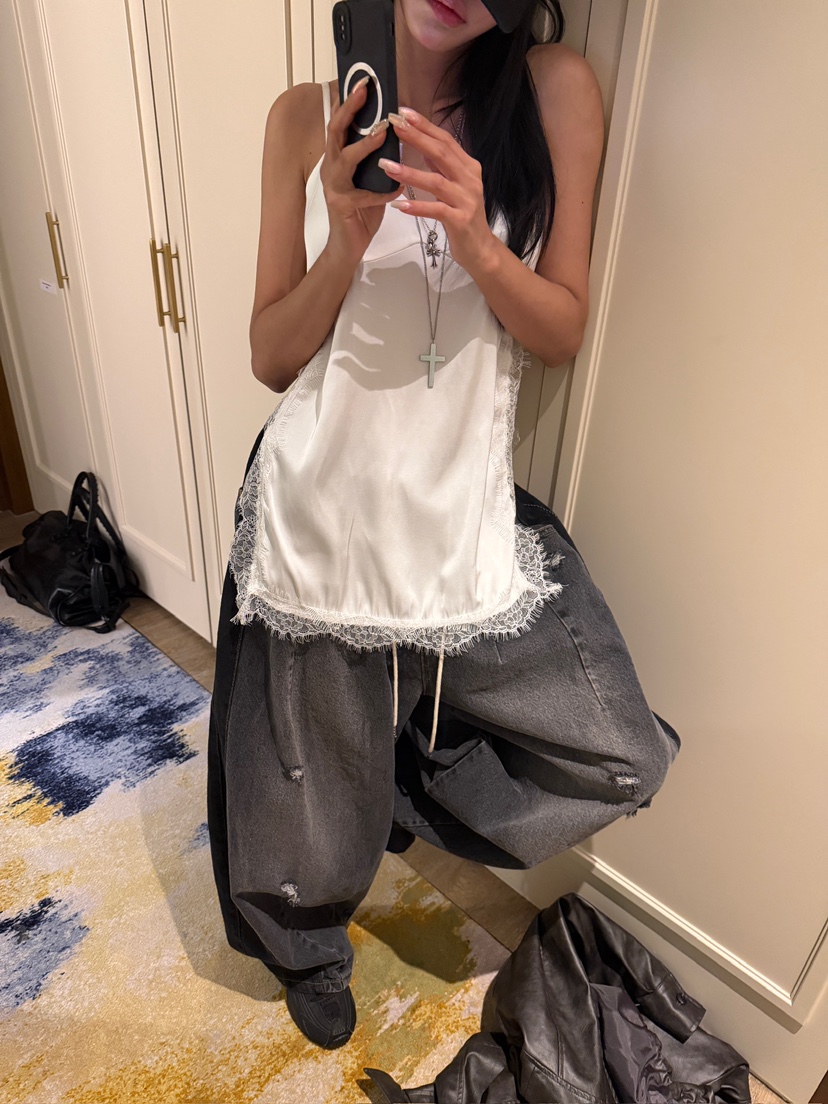 BADCALM東大門實拍女裝新品時尚人氣熱賣真品吊帶背心緞面BADCALM吊帶/背心
