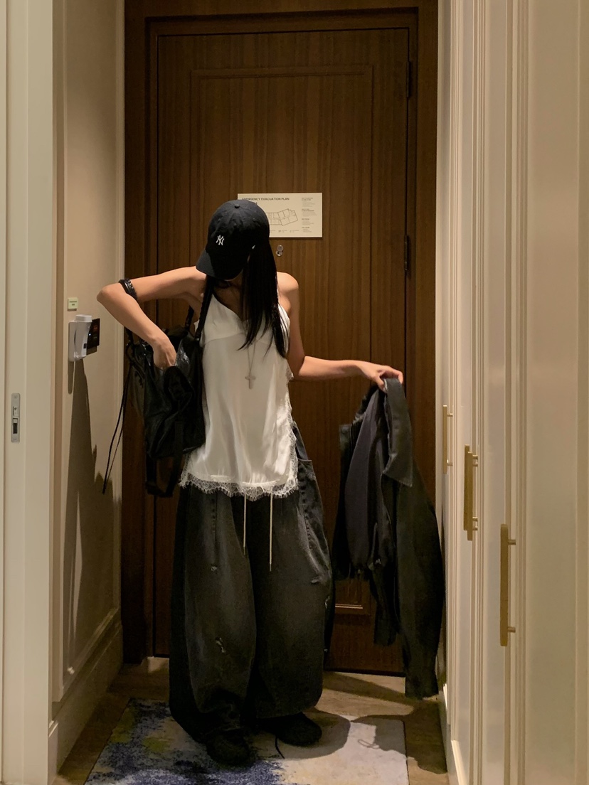 BADCALM東大門實拍女裝新品時尚人氣熱賣真品吊帶背心緞面BADCALM吊帶/背心