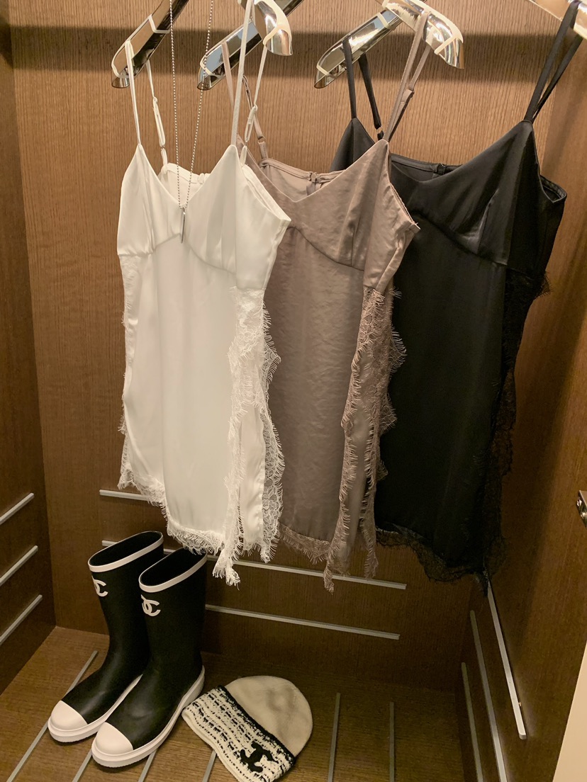 BADCALM東大門實拍女裝新品時尚人氣熱賣真品吊帶背心緞面BADCALM吊帶/背心