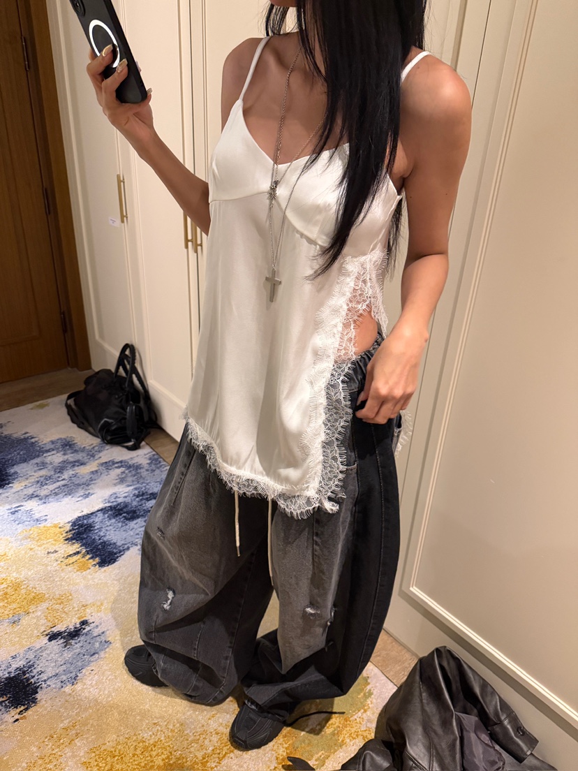 BADCALM東大門實拍女裝新品時尚人氣熱賣真品吊帶背心緞面BADCALM吊帶/背心圖色1