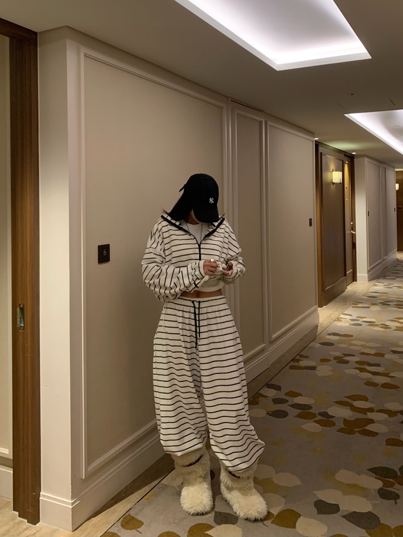 BADCALM東大門代購女裝新品熱賣真品休閑人氣時尚推薦衛衣BADCALM衛衣