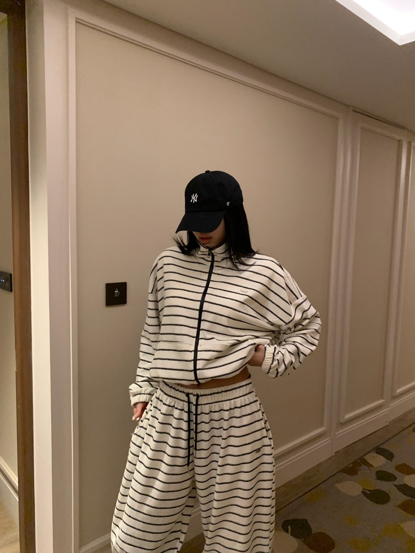 BADCALM東大門代購女裝新品熱賣真品休閑人氣時尚推薦衛衣BADCALM衛衣圖色1