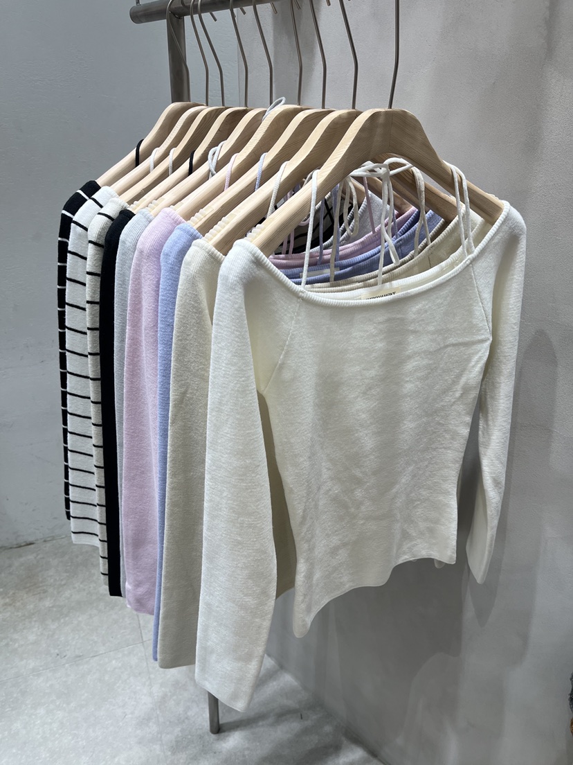 EVERCOMMERCE METICULOUSLY DESIGNED韓國代購女士新款推薦長袖T恤露肩EVERCOMMERCE METICULOUSLY DESIGNED長袖T恤