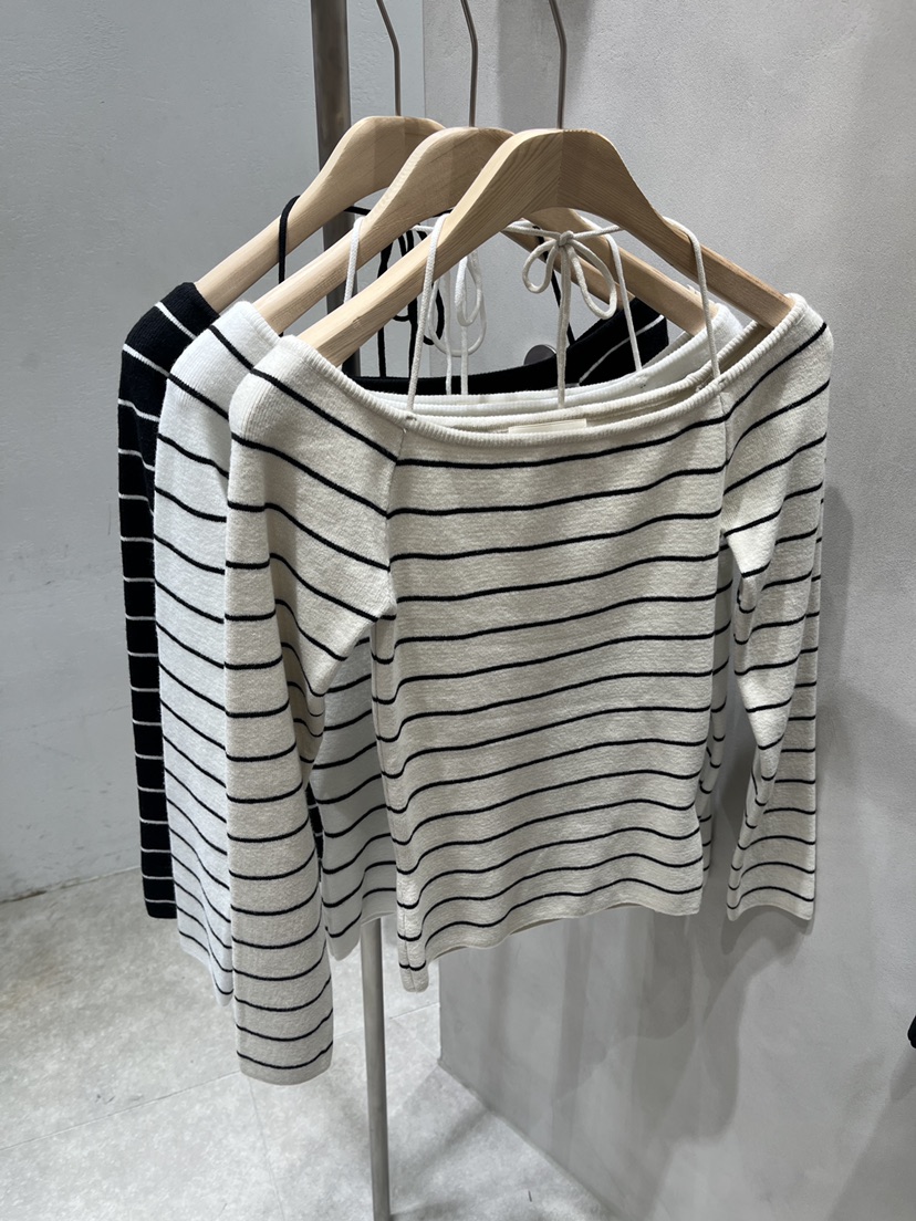 EVERCOMMERCE METICULOUSLY DESIGNED韓國代購女士新款推薦長袖T恤露肩EVERCOMMERCE METICULOUSLY DESIGNED長袖T恤