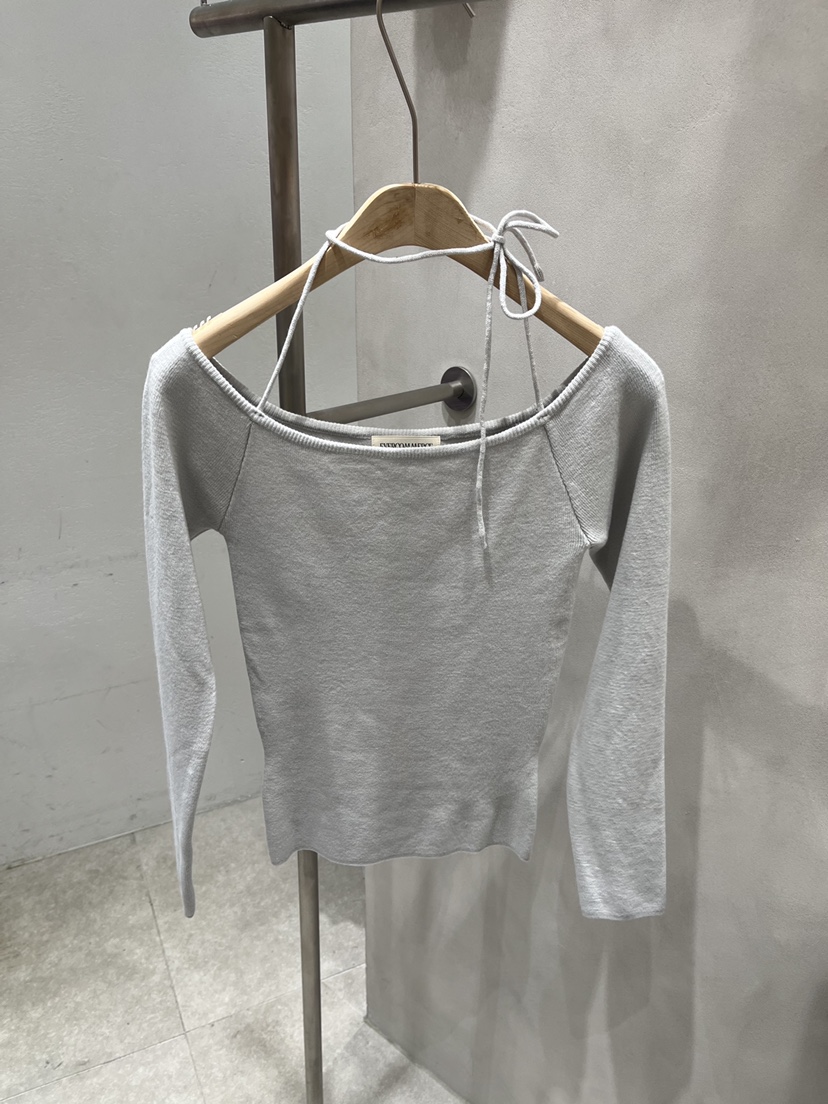 EVERCOMMERCE METICULOUSLY DESIGNED韓國代購女士新款推薦長袖T恤露肩EVERCOMMERCE METICULOUSLY DESIGNED長袖T恤圖色6