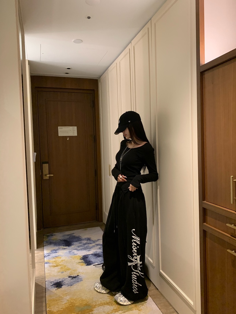 BADCALM韓國直郵女裝新款推薦真品人氣時尚熱賣休閑長袖T恤BADCALM長袖T恤